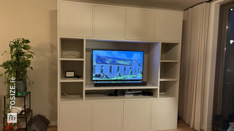Stylish TV cabinet in beige, by Natasja