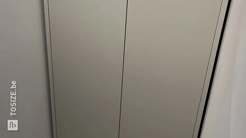 Elegant Grey Shoe Cabinet in the Hallway, by Carolien