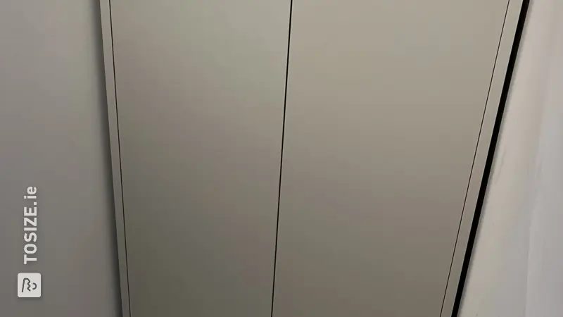 Elegant Grey Shoe Cabinet in the Hallway, by Carolien