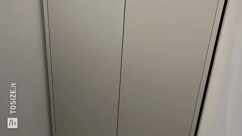 Elegant Grey Shoe Cabinet in the Hallway, by Carolien