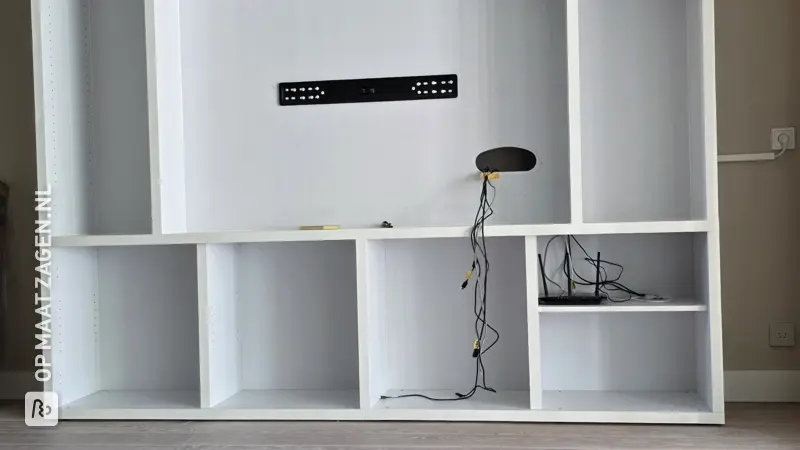 Make a stylish cabinet yourself, by Ruben