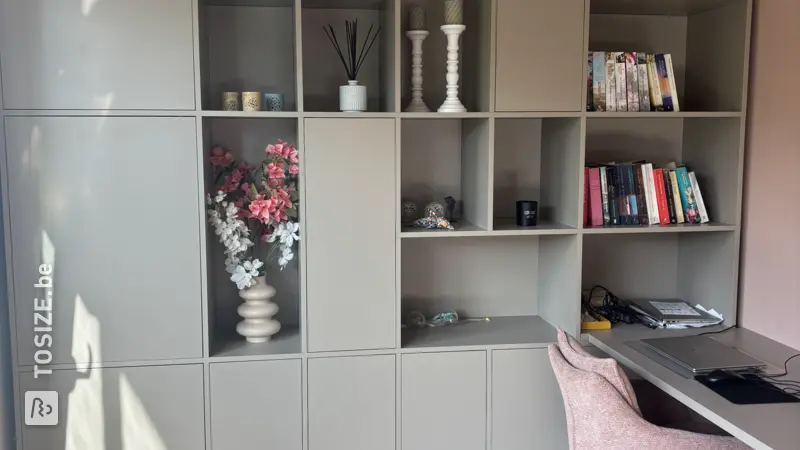 Stijlvolle Vakkenkast voor de Woonkamer, door Saskia
