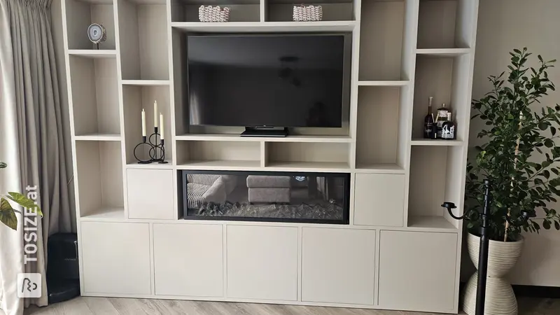 Stilvoller TV-Schrank und Wandschrank mit Elektrokamin von Dominique