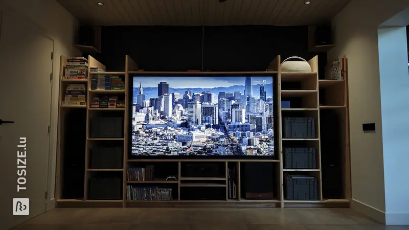 Custom-made TV unit for the living room, by Sjef