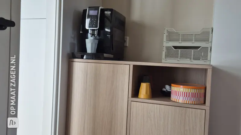 Stijlvolle Inbouw Koffiekast van Eiken, door David