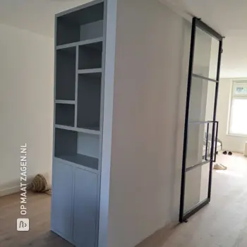 Stijlvolle Roomdivider Vakkenkast voor de Woonkamer, door Mireille