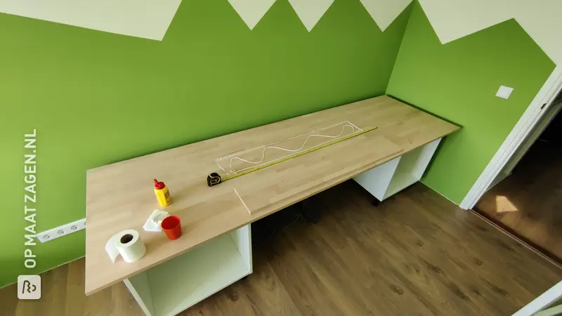 Stijlvol Beuken Bureau voor Jouw Werkruimte, door Roy