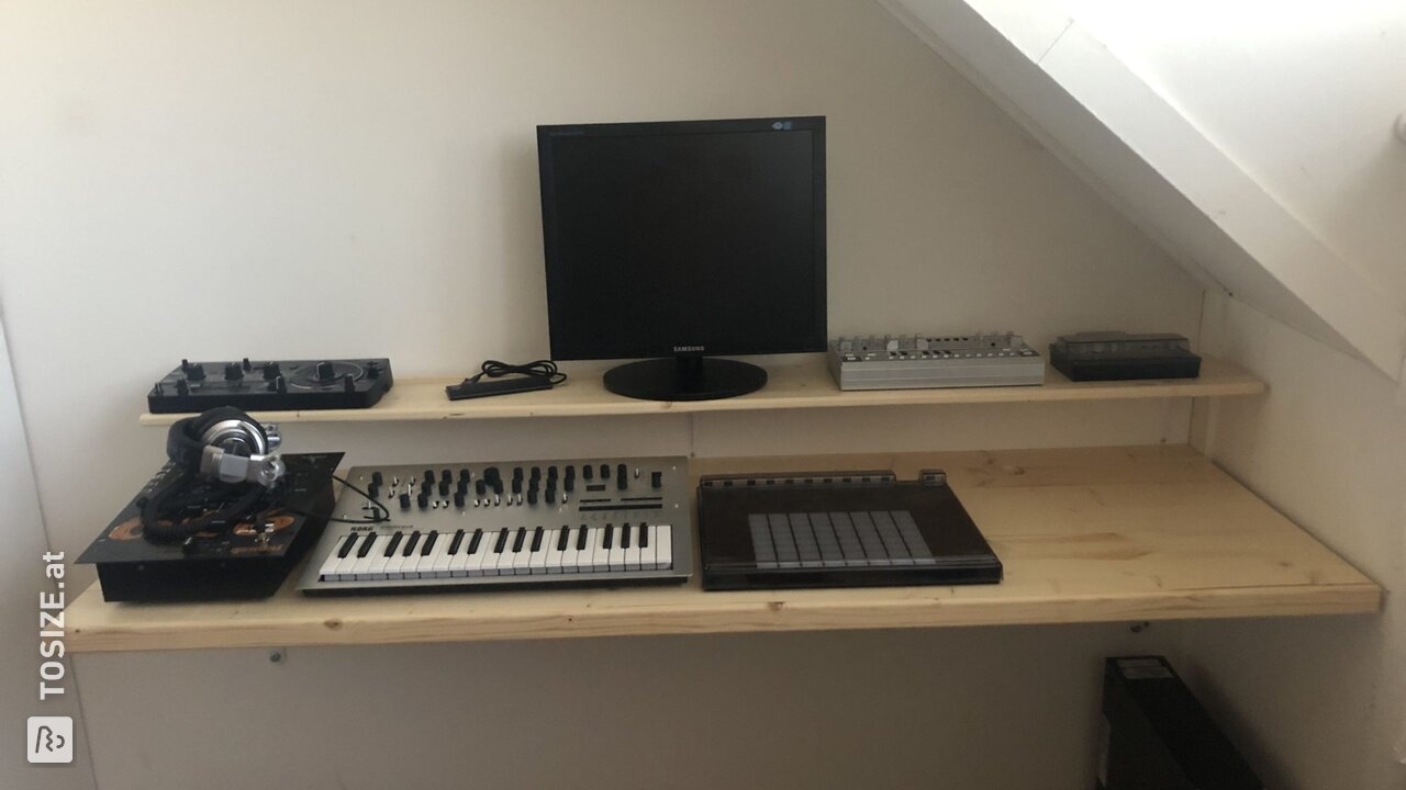 DIY: Produzent / DJ-Möbel aus Tischlerplatten, von Jonathan