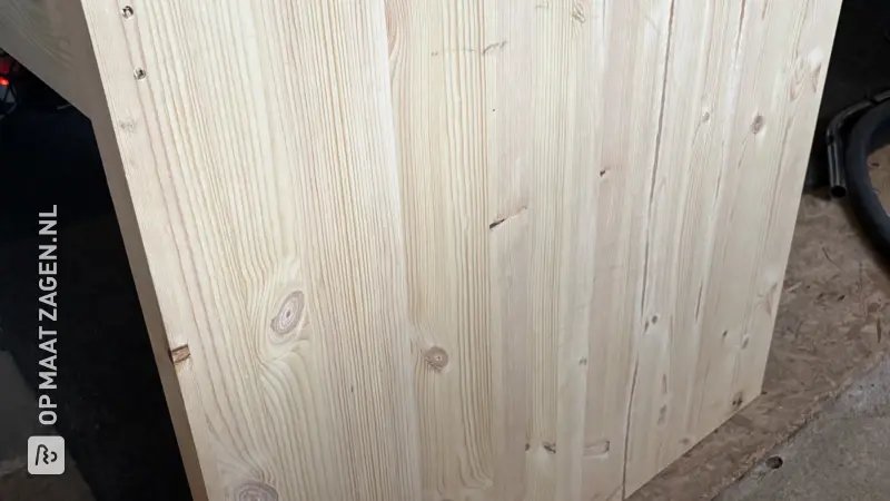 Uitbreiding van een Bureau met Plaathout, door Hans