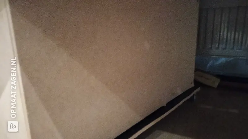 Handige La Onder het Bed Maken, door B.