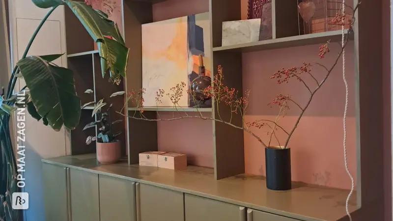 IKEA IVAR hack met bovenkast als vakkenkast, door Tessa