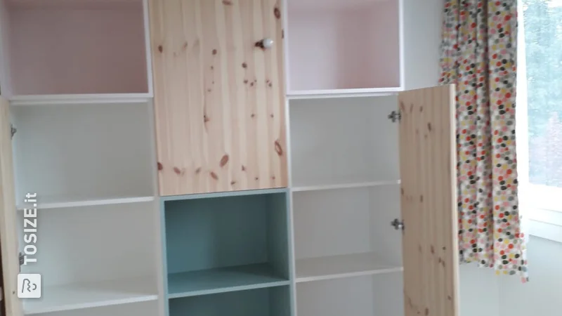 A children's cupboard made of Multiplex Interieur Poplar, by Dirk