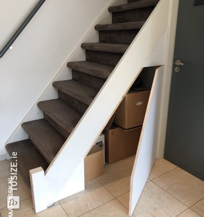 A stair cupboard in three simple steps by Patrick