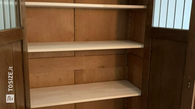Bookcase and wardrobe renovation with cut-to-size panels, by Rens