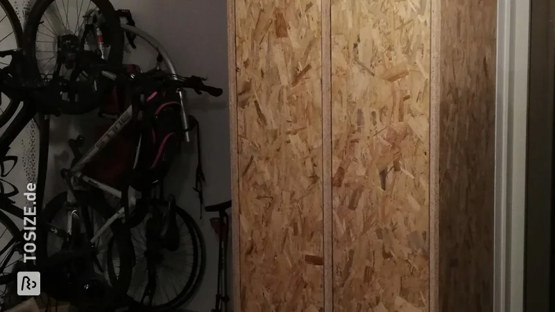 Expansion of existing cabinet with OSB, by Michiel