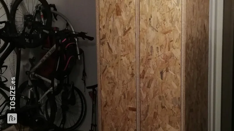 Expansion of existing cabinet with OSB, by Michiel