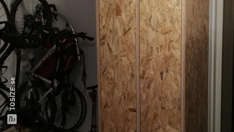 Expansion of existing cabinet with OSB, by Michiel