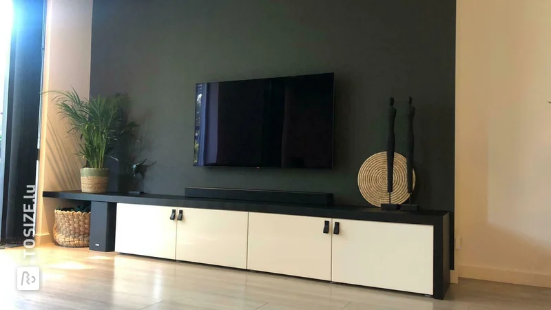 IKEA BESTA TV cabinet with OPMAATZAGEN.nl addition, by Stanley