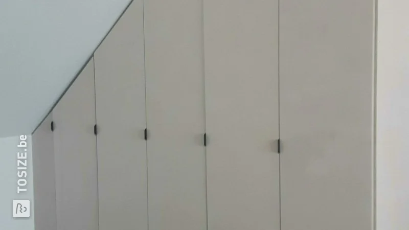 Portes d&#39;armoires pour armoires Ikea PAX (sur mesure), par Hasse
