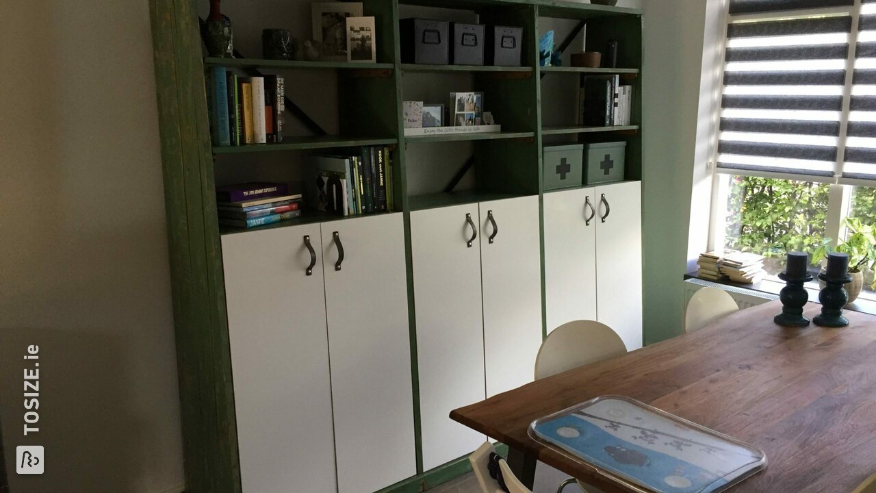 Homemade cabinet doors of white concrete plywood, by Arjen