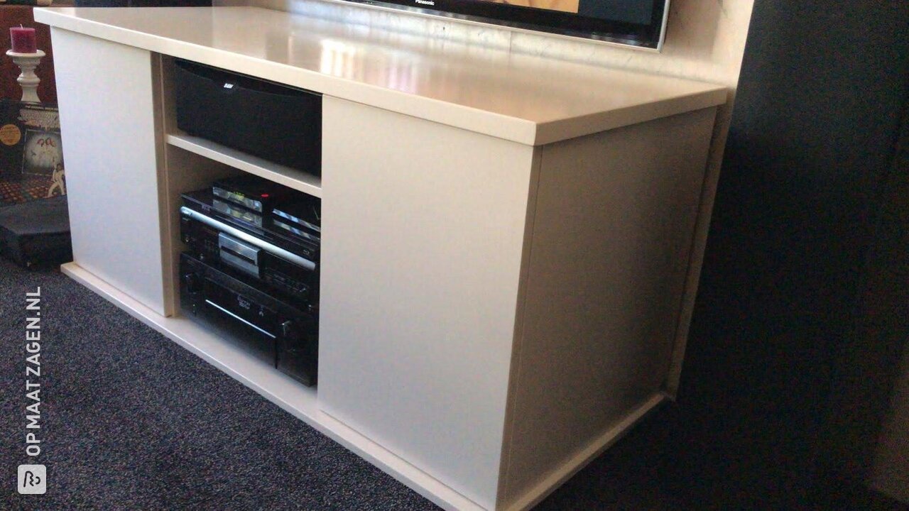 TV-meubel van MDF, door Rinke
