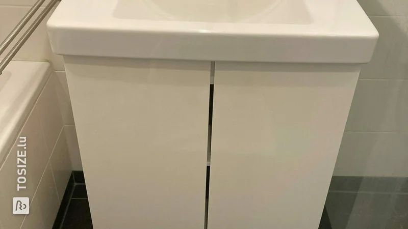 Meuble lavabo en MDF résistant à l'humidité, par Joris