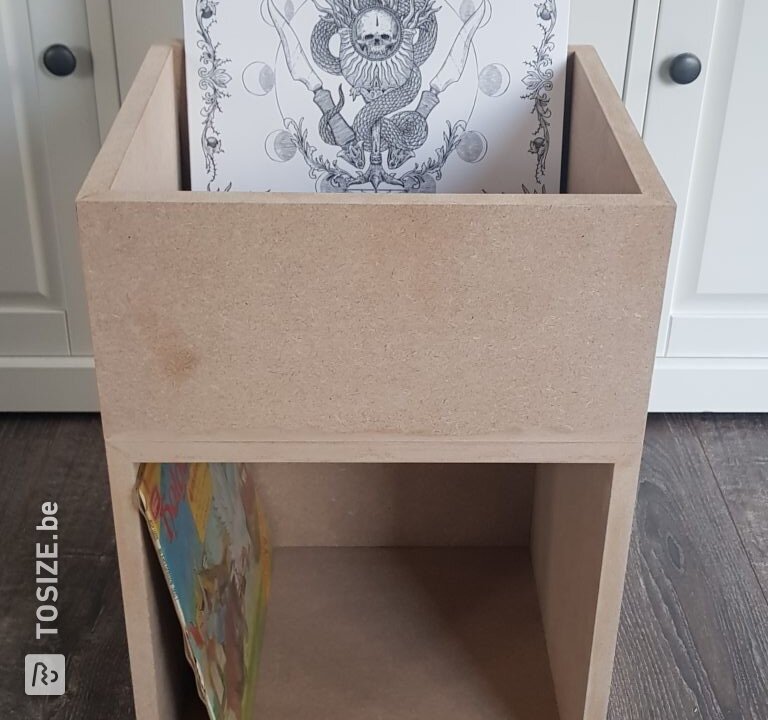 Zelfgemaakte kast voor vinyl platen