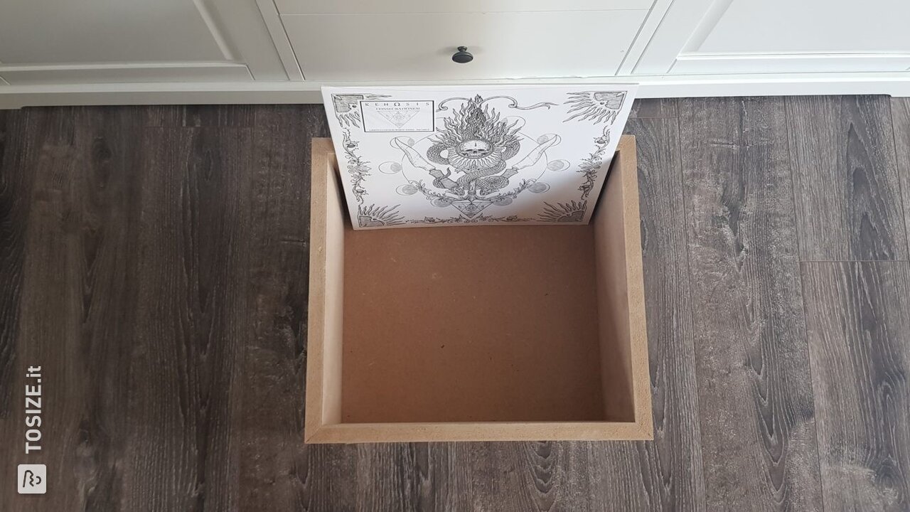 Armadio fatto in casa per dischi in vinile