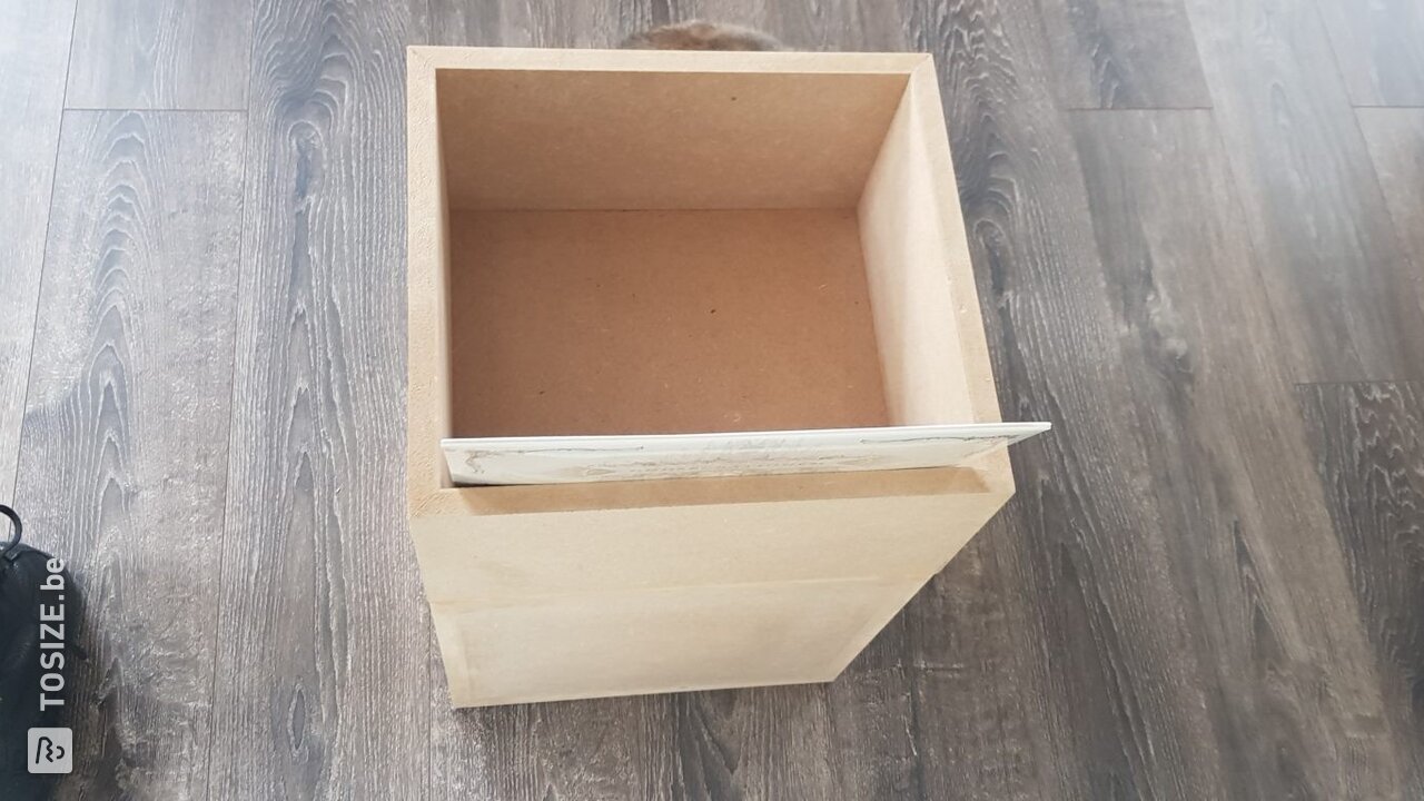 Zelfgemaakte kast voor vinyl platen