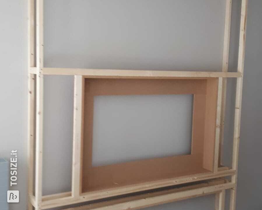 Mobile TV con camino fatto in casa in Mdf, di Peter