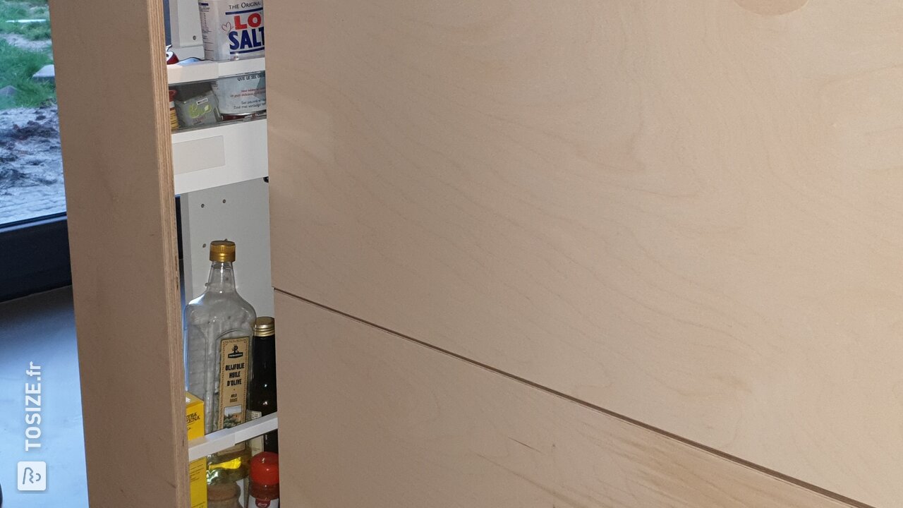 Rénovation de cuisine phase 1: nouvelles façades de cuisine, par Roel