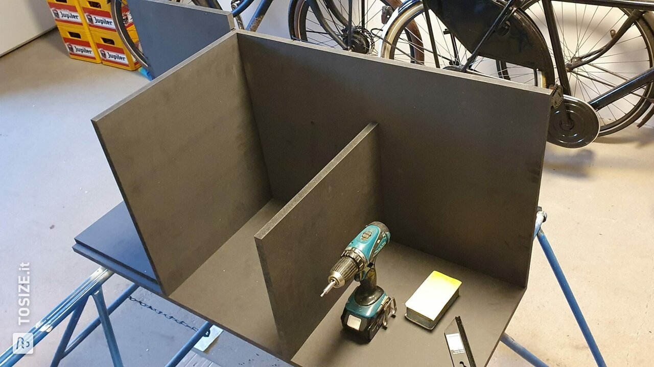 Mobili in vinile per giradischi e collezione di dischi, di Niels