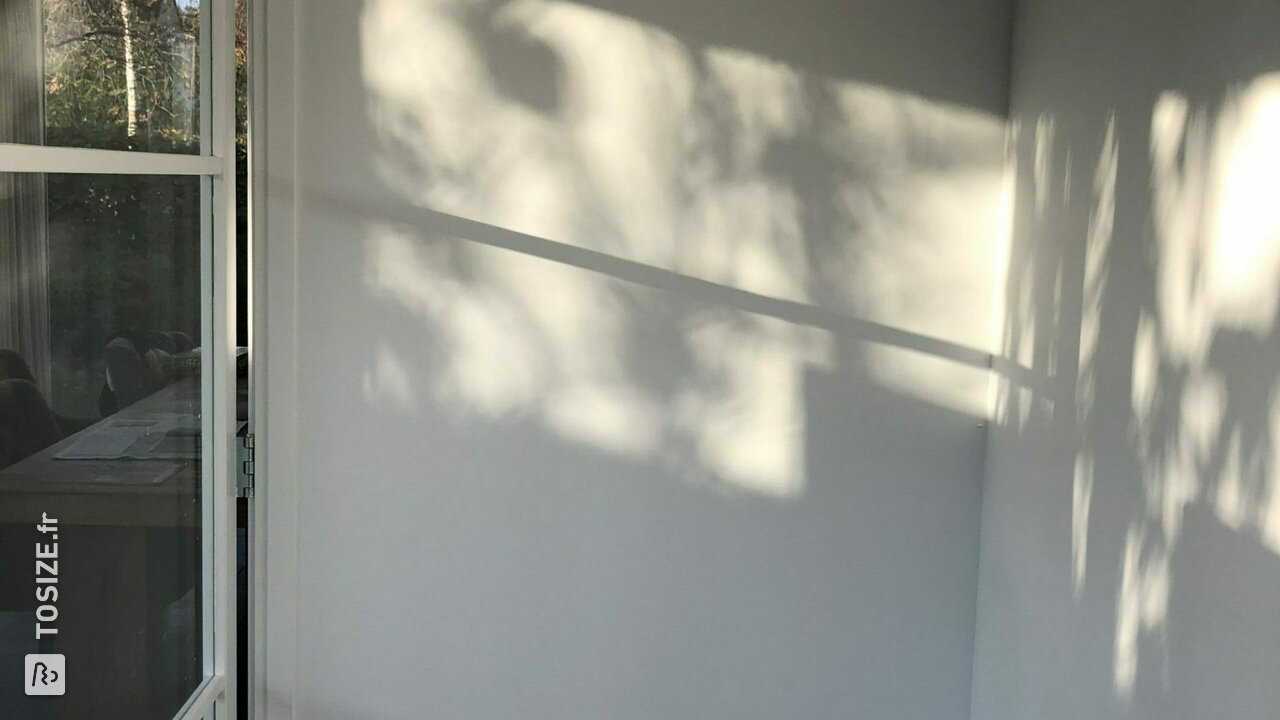 Armoire faite maison pour la salle de jeux, par Sandra