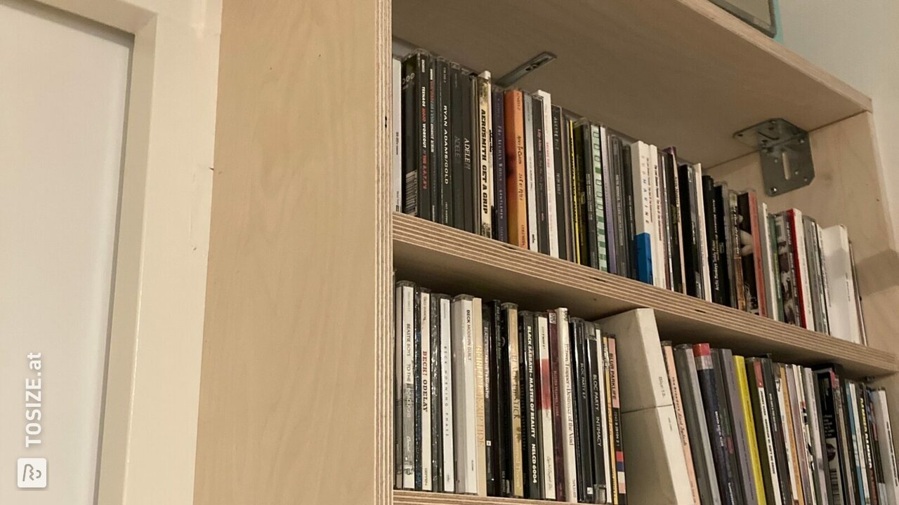 Maßgeschneiderter Medienschrank aus Birkensperrholz, von Yorick