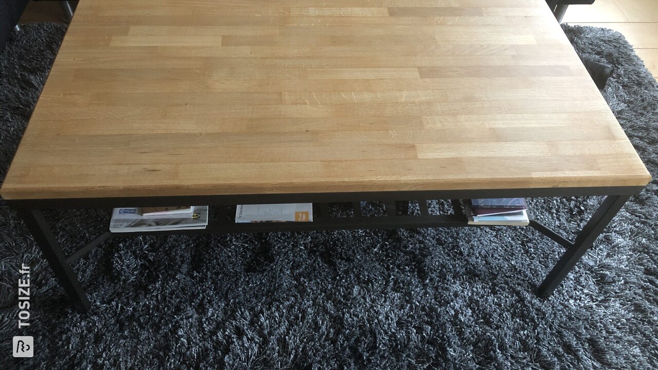 Table IKEA comme neuve à nouveau avec du chêne massif, par Herma