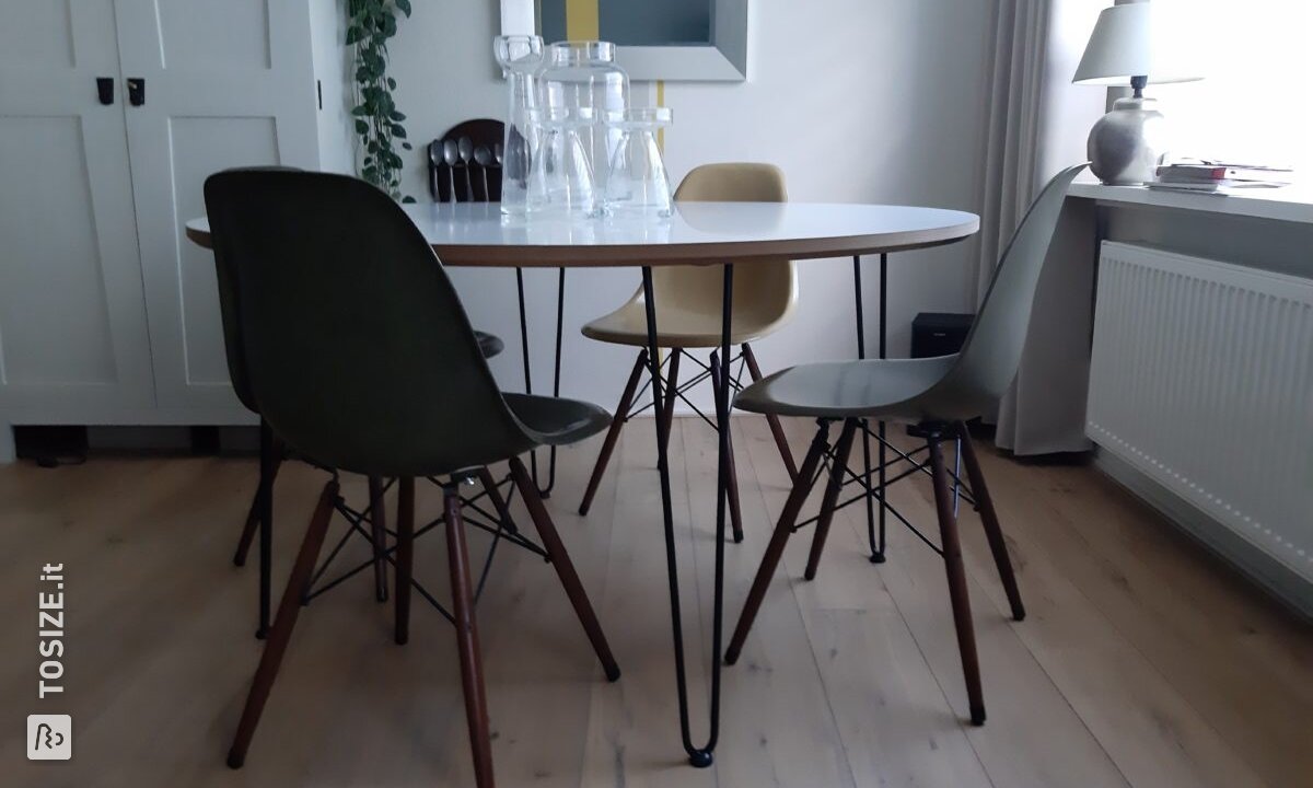 Tavolo da pranzo rotondo in MDF Lakdraag, di Anke