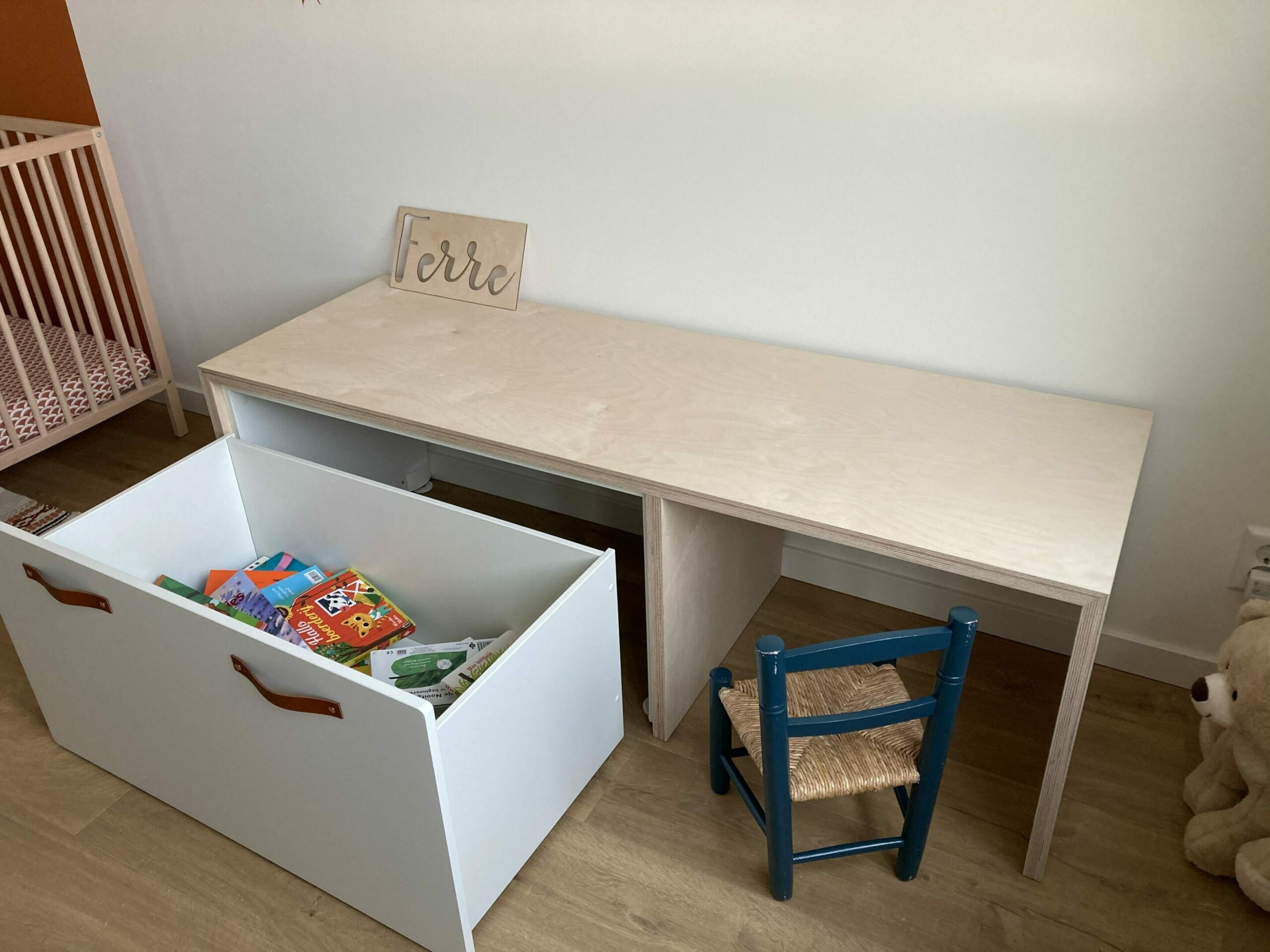 weerstand bieden Moskee Onze onderneming IKEA hack SMÅSTAD: kinderbureau - OPMAATZAGEN.nl