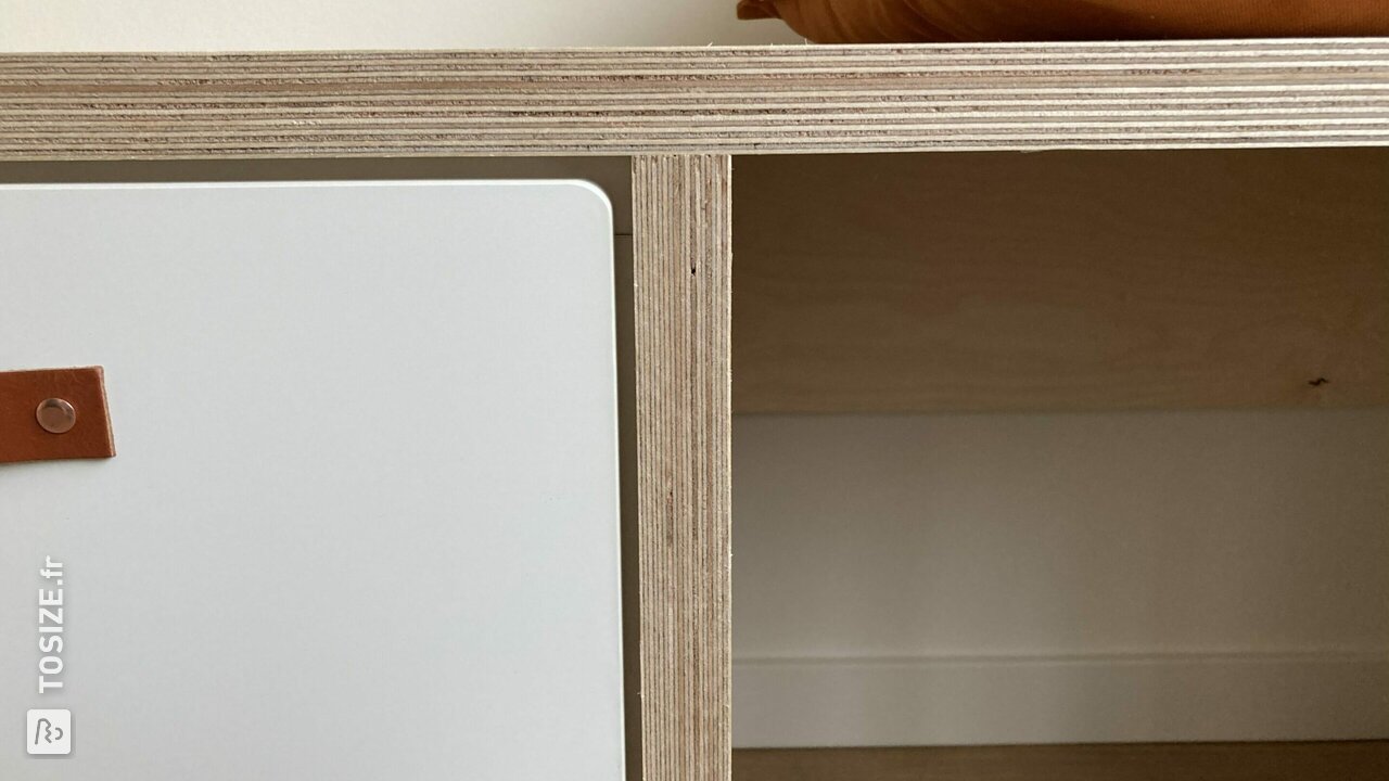 IKEA Hack SMÅSTAD: bureau pour enfants avec bouleaux Multiplex! Par Jeffrey