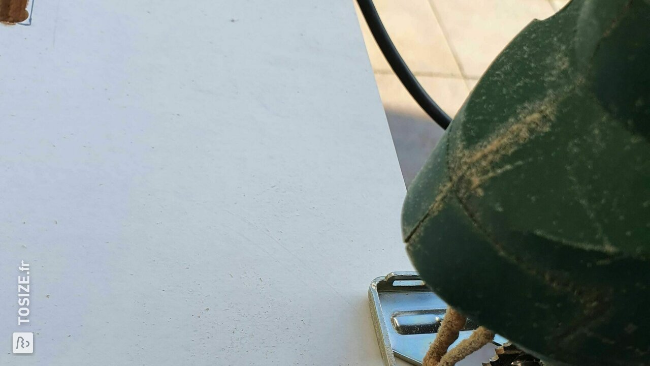 Banc de cuisine DIY sur mesure avec support laqué MDF, par Bart