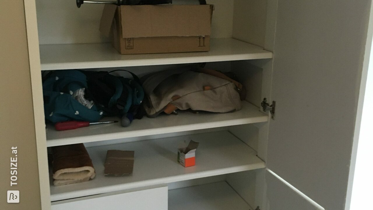 Einbauschrank in einer Nische, für den Flur, von Zoltan