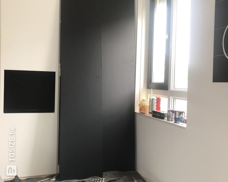 Babykamer met haardje en kastdeuren, door Anouk