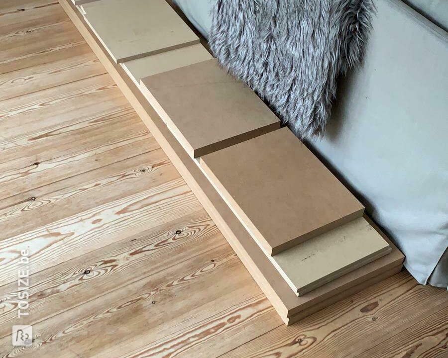 Zwevend TV meubel van MDF blank, door Jeannette