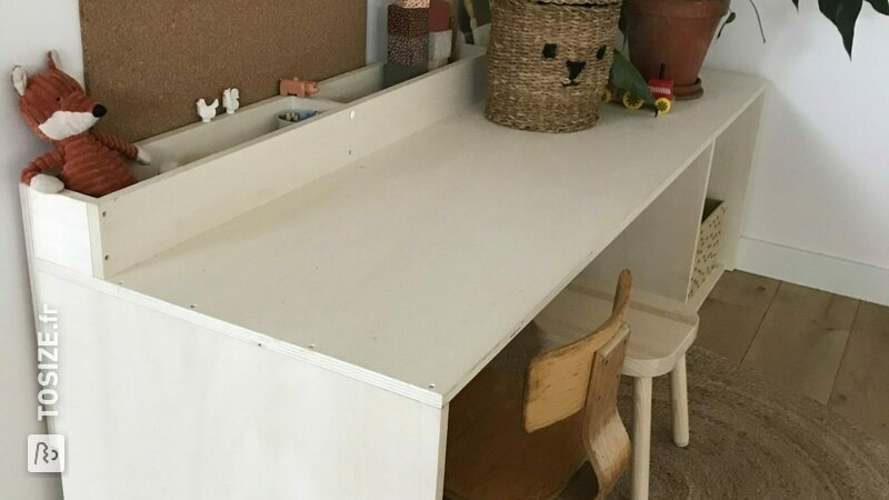 Table de jeu Son en contreplaqué de peuplier, par Sam