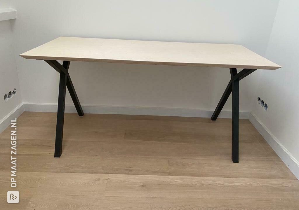 Design bureau met natuurlijke houtlook, door Erwin