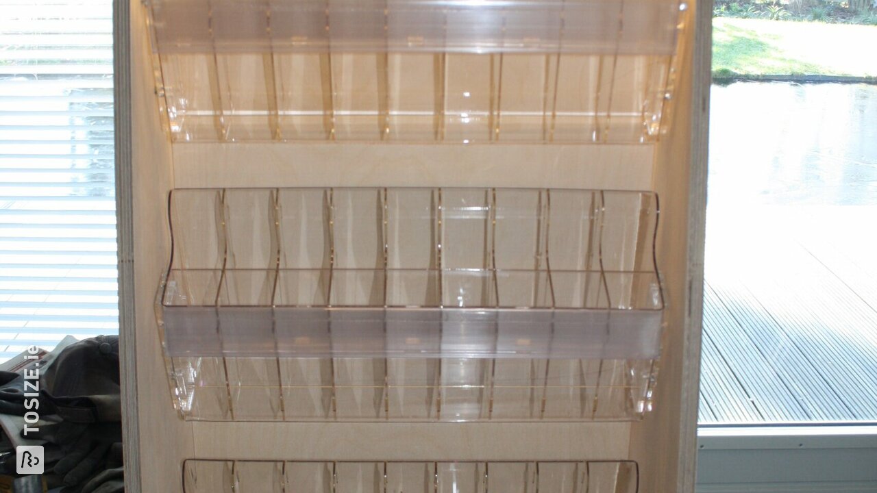 Displays and storage cabinets for brushes and beauty brushes, By Sander