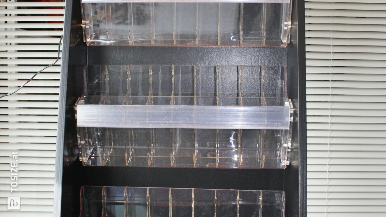 Displays und Aufbewahrungsschränke für Pinsel und Beauty-Pinsel, By Sander