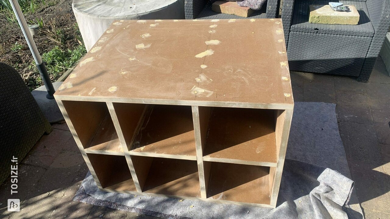 Armoire dans le hangar pour le congélateur de MDF, par Martijn