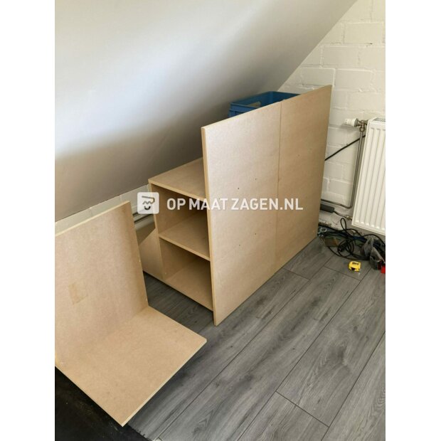 Geavanceerd nek waar dan ook Opbergruimte onder schuin dak voor de zolder | OPMAATZAGEN.nl