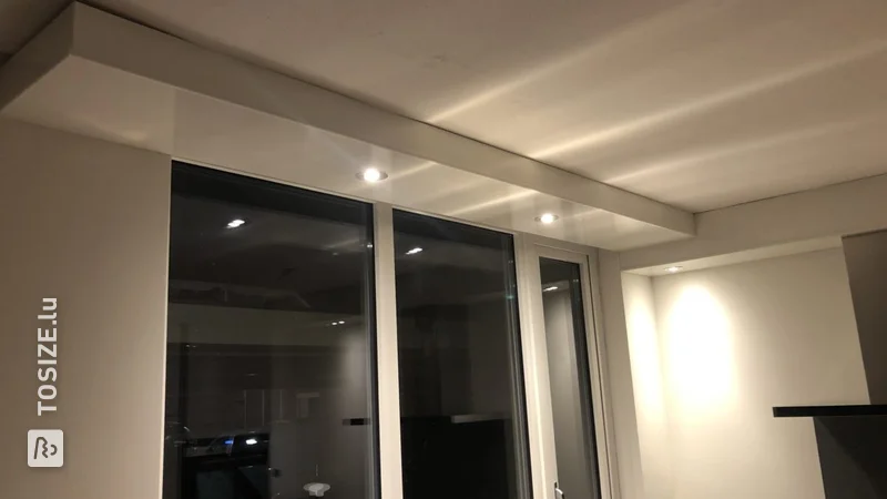 Plafond fini avec corniche en MDF