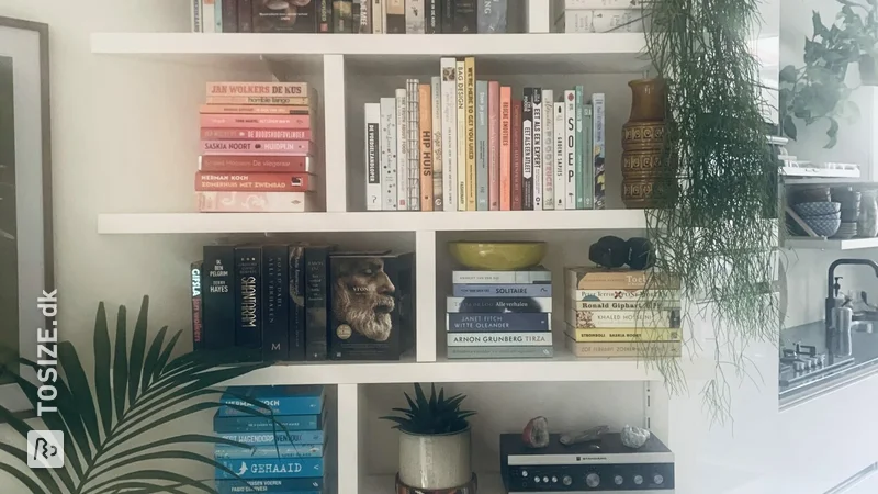 Floating TV cabinet and bookshelves made of MDF clear, by Sadé